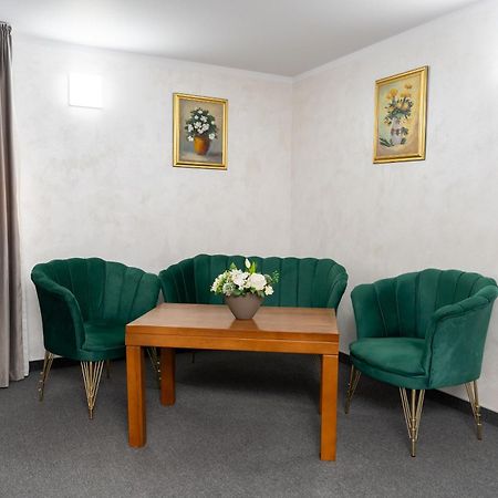 Hotel Casa De Piatra Scheia Bagian luar foto