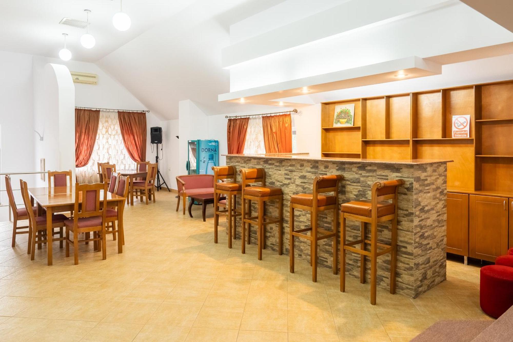 Hotel Casa De Piatra Scheia Bagian luar foto